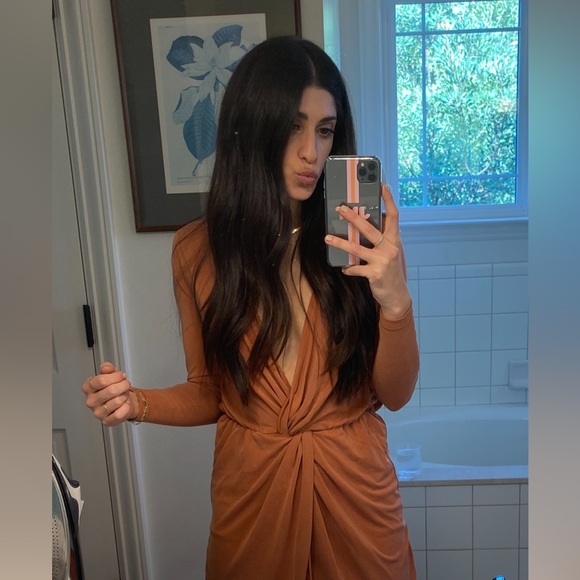 The Judy Midi Dress in Terracotta
L'Academie
Color:Terracotta - Picture 2 of 5